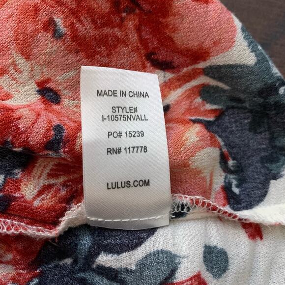 Lulu's Skyler cream & red floral tank top size S - Picture 8 of 11